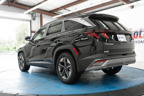 Phantom Black 2026 Hyundai TUCSON SEL