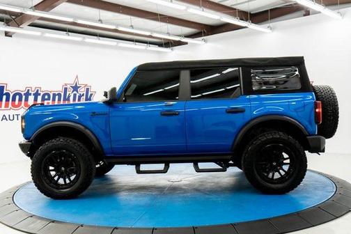 2021 Ford Bronco Base