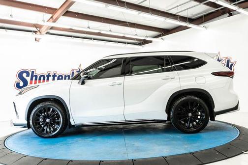 2024 Toyota Highlander XSE