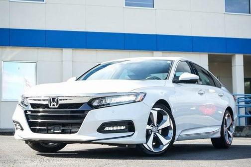 Photo 1 of 33 of 2018 Honda Accord Touring 2.0T