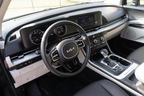 2023 Kia Carnival LX
