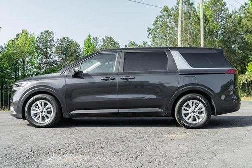 2023 Kia Carnival LX