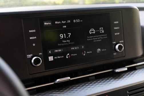 2023 Kia Carnival LX