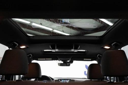 2022 Honda Pilot AWD Black Edition