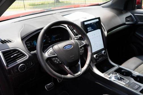 2022 Ford Edge ST Line