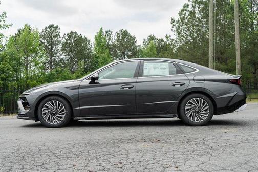 2025 Hyundai SONATA Hybrid Limited