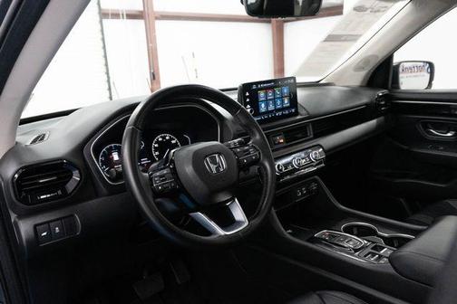 Modern Steel Metallic 2023 Honda Pilot Touring 8-Passenger