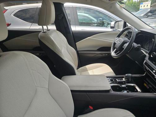 White Pearl 2024 Lexus RX 350 Base