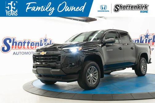 Black 2024 Chevrolet Colorado LT