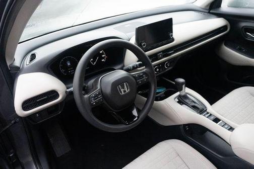 Modern Steel Metallic 2025 Honda HR-V LX