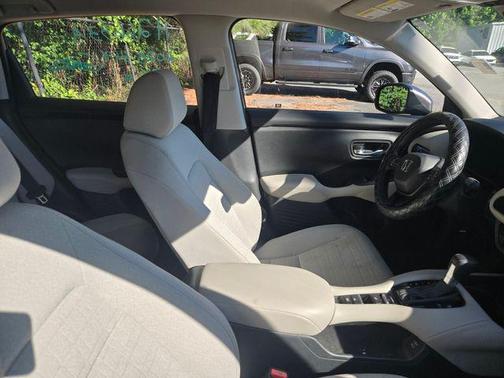 Modern Steel Metallic 2025 Honda HR-V LX