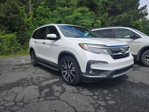 Platinum White Pearl 2021 Honda Pilot Touring 8-Passenger