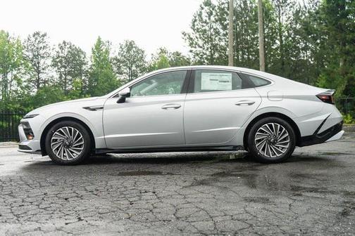 2025 Hyundai SONATA Hybrid Limited