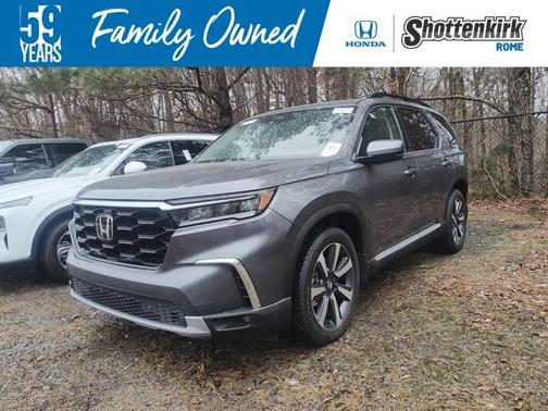 2025 Honda Pilot Touring 8-Passenger