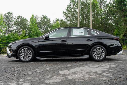 Abyss Black 2025 Hyundai SONATA Hybrid SE