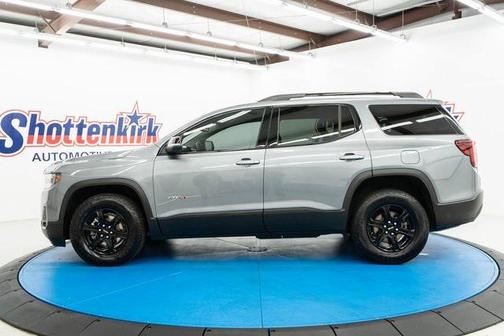 2022 GMC Acadia AWD AT4