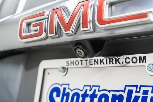 2022 GMC Acadia AWD AT4