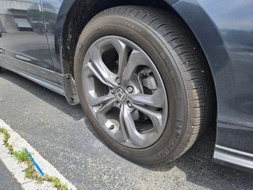 Meteorite Gray Metallic 2024 Honda Accord EX