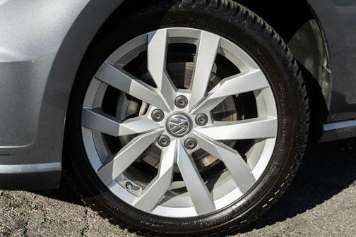 2018 Volkswagen Golf SportWagen TSI SE
