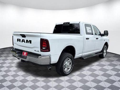 2025 RAM 2500 Tradesman Crew Cab 4x4 6'4' Box