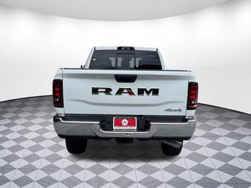 2025 RAM 2500 Tradesman Crew Cab 4x4 6'4' Box