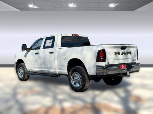2026 RAM 2500 Tradesman Crew Cab 4x4 6'4' Box