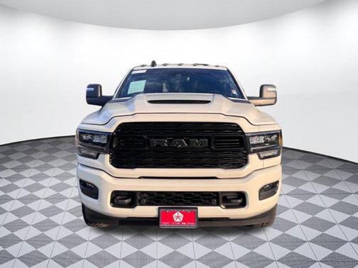 2024 RAM 3500 Limited Crew Cab 4x4 8' Box