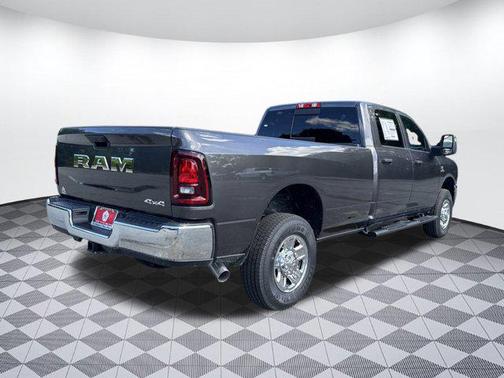 2025 RAM 2500 Tradesman Crew Cab 4x4 8' Box
