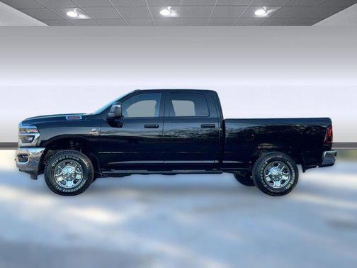 2026 RAM 3500 Tradesman Crew Cab 4x4 6'4' Box