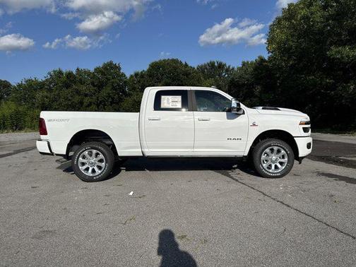 2025 RAM 2500 Laramie Crew Cab 4x4 6'4' Box