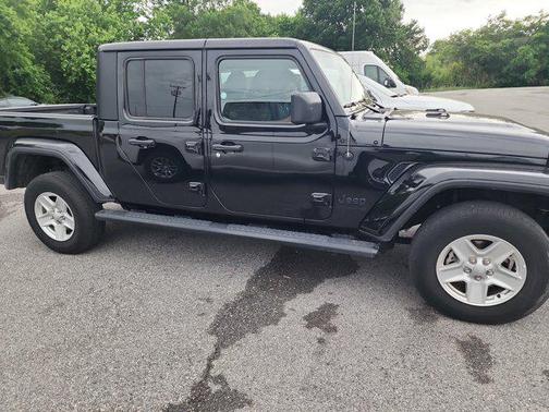 2023 Jeep Gladiator Sport S