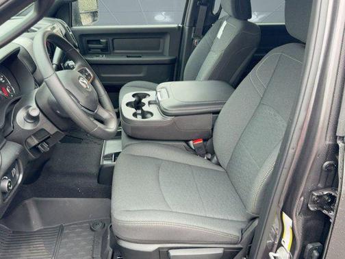 2026 RAM 2500 Tradesman Crew Cab 4x4 6'4' Box