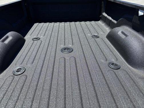 2025 RAM 3500 Lone Star Crew Cab 4x4 8' Box
