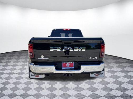 2025 RAM 3500 Lone Star Crew Cab 4x4 8' Box
