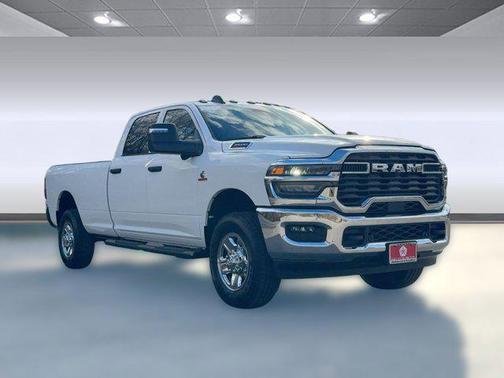 2026 RAM 3500 Tradesman Crew Cab 4x4 8' Box