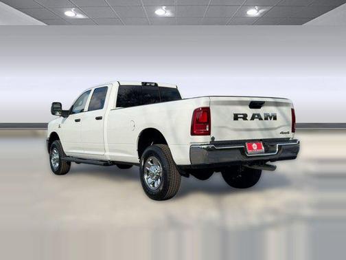 2026 RAM 3500 Tradesman Crew Cab 4x4 8' Box