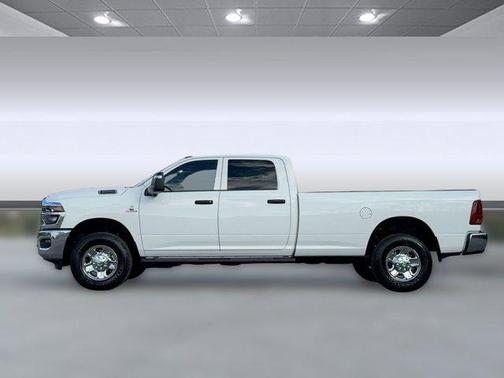 2026 RAM 3500 Tradesman Crew Cab 4x4 8' Box