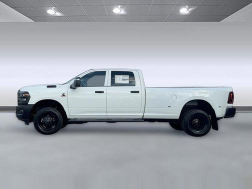 2026 RAM 3500 Tradesman Crew Cab 4x4 8' Box