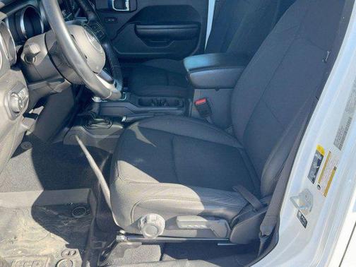 2021 Jeep Gladiator Willys 4x4