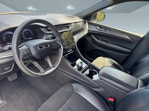 2024 Jeep Grand Cherokee Altitude