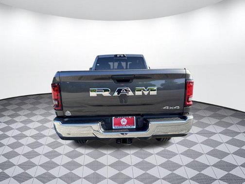 2025 RAM 3500 Tradesman Crew Cab 4x4 8' Box
