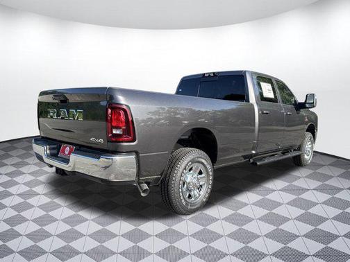 2025 RAM 3500 Tradesman Crew Cab 4x4 8' Box
