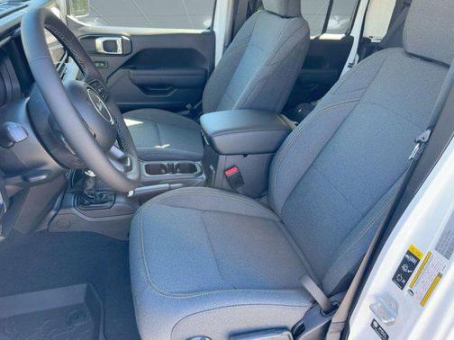 2025 Jeep Gladiator Sport S