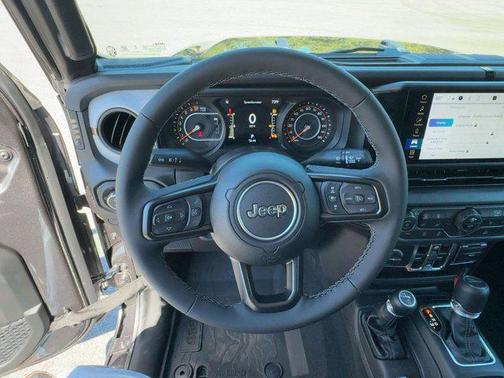 2025 Jeep Gladiator Sport S