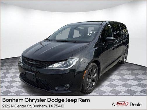 2020 Chrysler Pacifica Touring