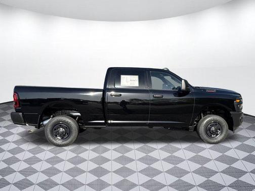 2025 RAM 2500 Tradesman Crew Cab 4x4 6'4' Box