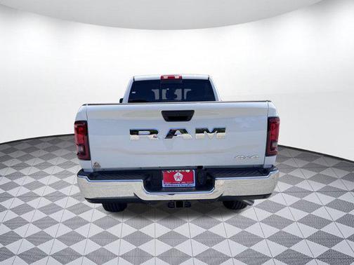 2025 RAM 2500 Tradesman Crew Cab 4x4 6'4' Box