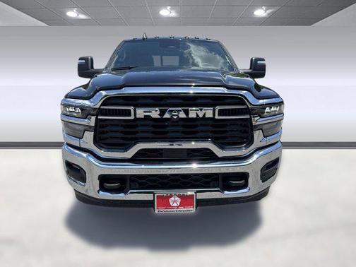 2025 RAM 2500 Tradesman Crew Cab 4x4 6'4' Box