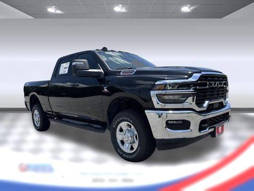 2025 RAM 2500 Tradesman Crew Cab 4x4 6'4' Box