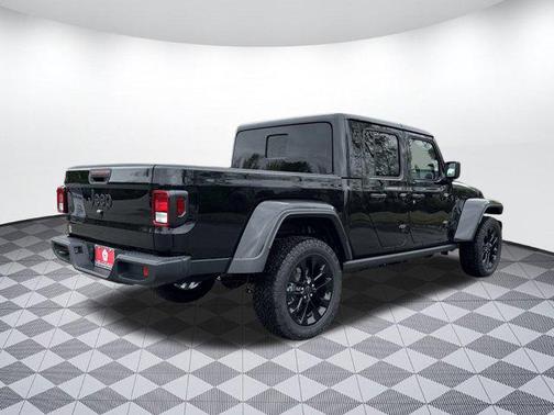 2025 Jeep Gladiator Nighthawk